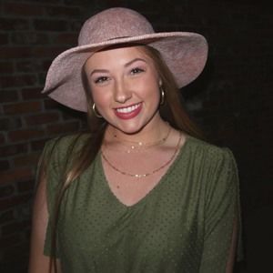 Meet your Posher, Katie